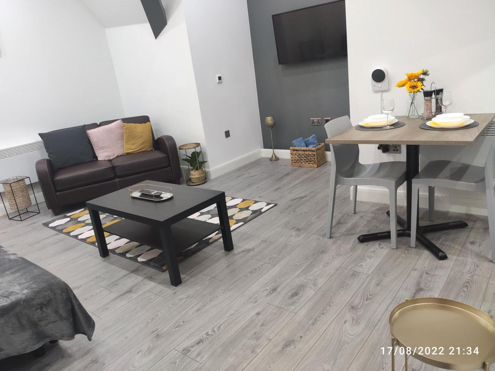 Sky Apartments Bradford  Room photo